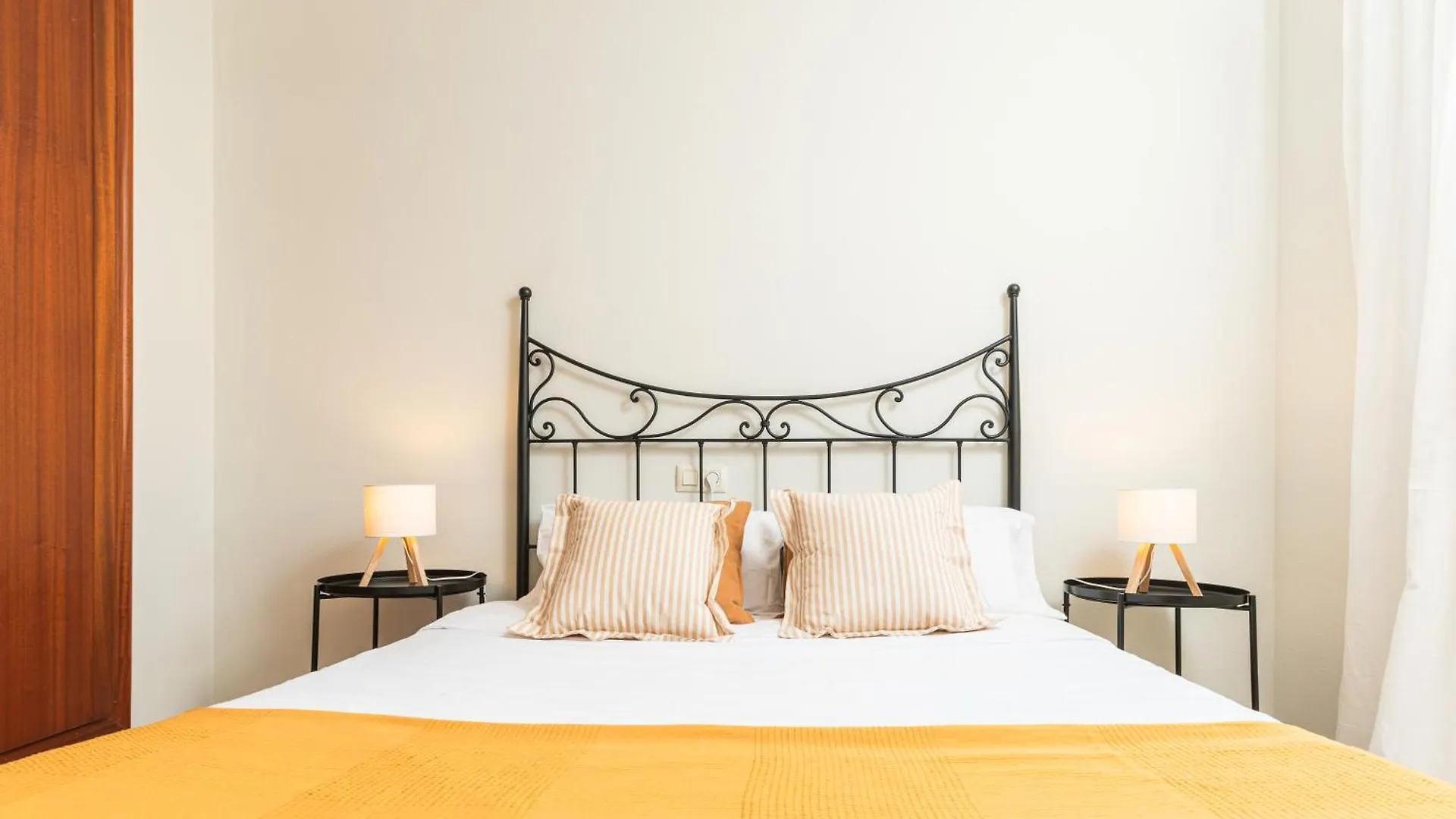 아파트 Las Olas - Coastal Escape With Charm & Comfort 엘메다노 스페인