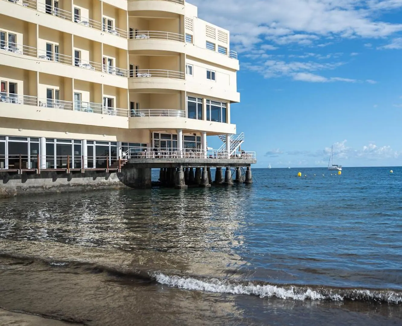 Las Olas - Coastal Escape With Charm & Comfort 엘메다노 0*,