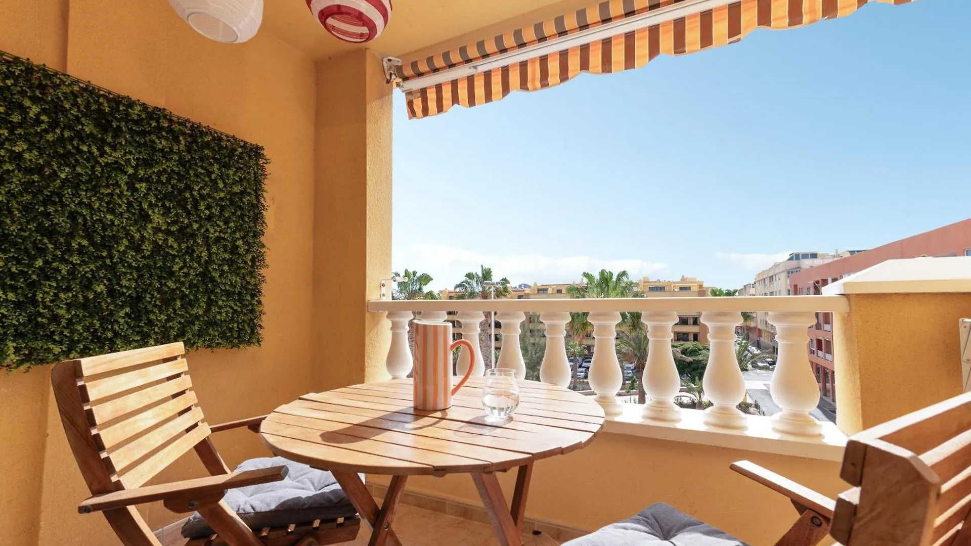 Las Olas - Coastal Escape With Charm & Comfort 엘메다노