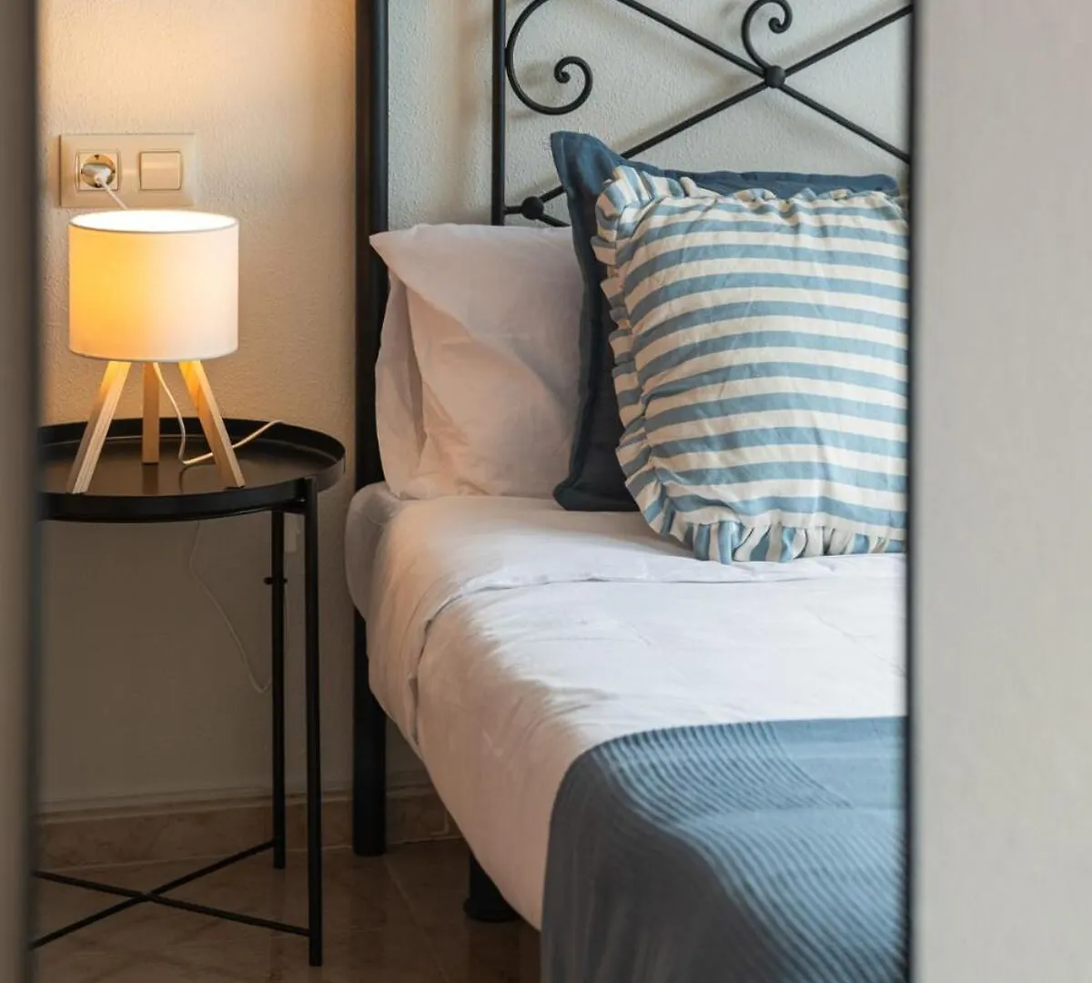 Las Olas - Coastal Escape With Charm & Comfort 엘메다노 0*,